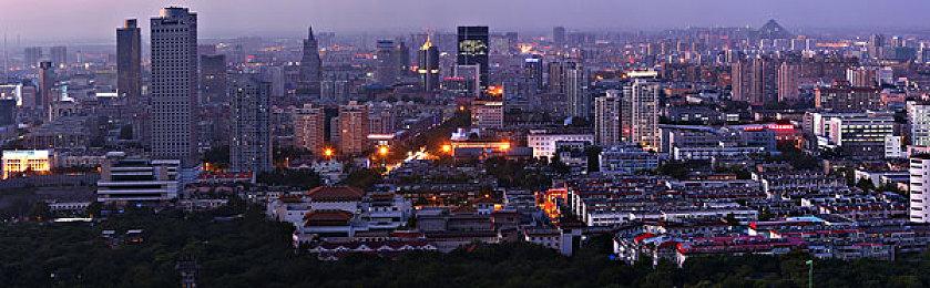 《光环：无限》战役模式传奇难度BOSS战实机演示 极具挑战性